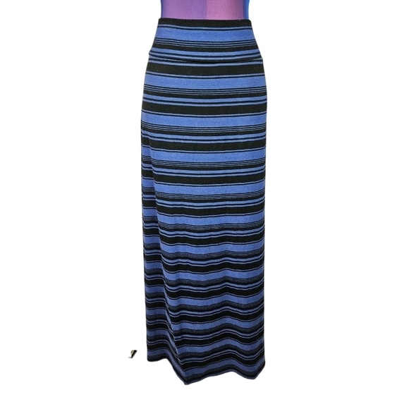 Ava & Viv Blue & Black Striped Stretch Maxi Skirt Size 1X Women's Plus J17‎ - Picture 1 of 8
